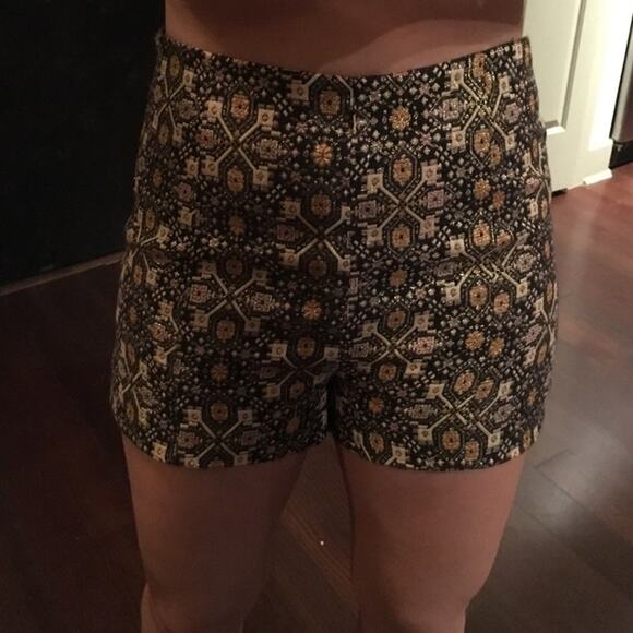 Beautifully patterned - Picture 4 of 4